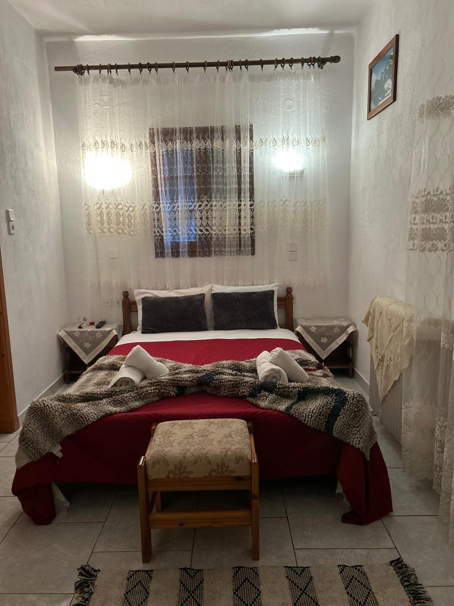 Karpouzis Guesthouse Vikos Exteriör bild